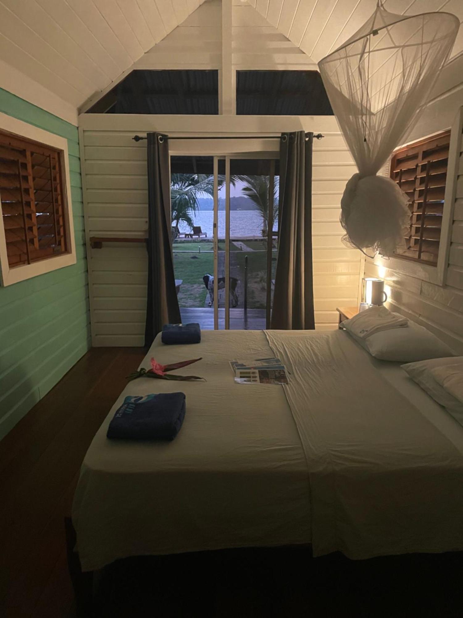 Dolphin Blue Paradise Bocas del Toro Exterior foto